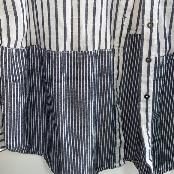 Umgee Striped Button Down Small - Picture 4 of 10